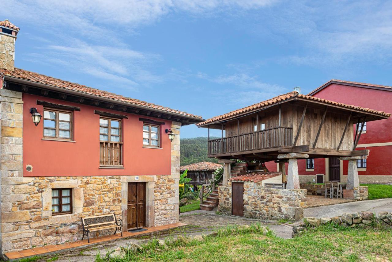 La Curuxa Villa Colunga Exteriör bild